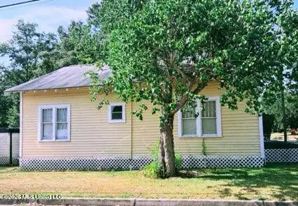 106 S Strahan Street, Poplarville, MS 39470 - #2