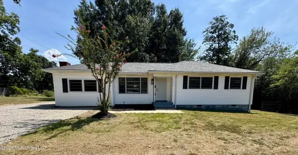 1216 W Main Street, Senatobia, MS 38668