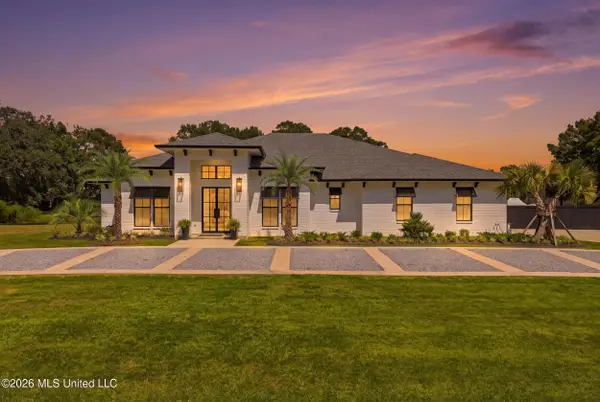 15 Legacy Drive, Picayune, MS 39466