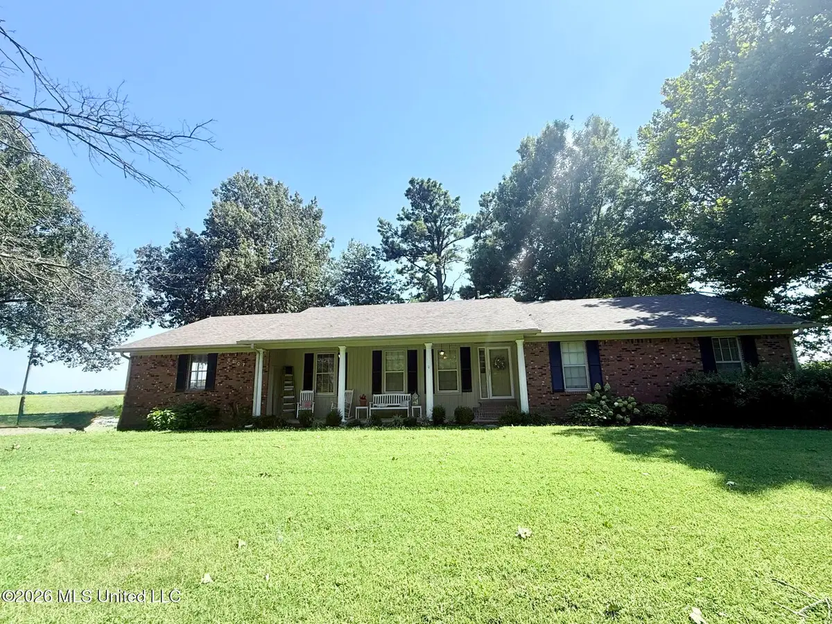 8807 Newell Road, Lake Cormorant, MS 38641 - #1