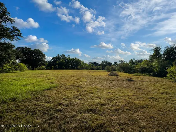 10318 Pin Oak Drive, Biloxi, MS 39532