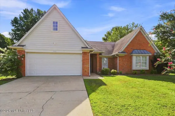7414 Hunters Hollow Lane, Southaven, MS 38671
