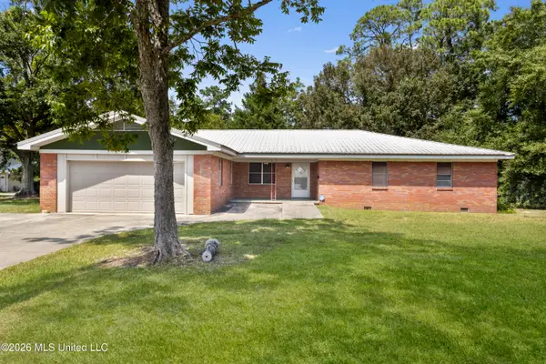 2408 Callie Road, Gautier, MS 39553