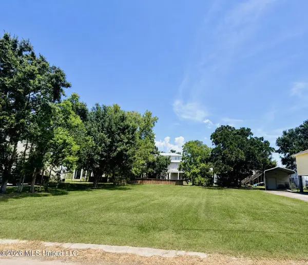 132 Vista Drive, Pass Christian, MS 39571