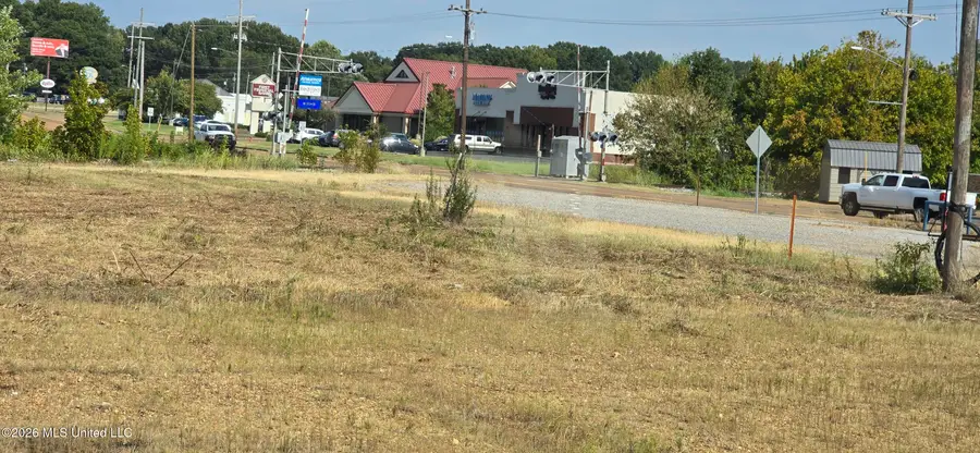 10 Norfleet Drive, Senatobia, MS 38668 - #2