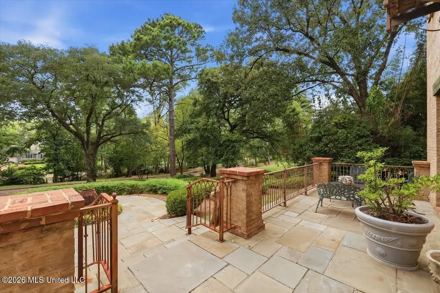 146 Ridge Drive, Jackson, MS 39216 - #2