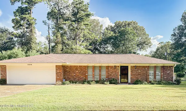 1204 Dogwood Drive, Clinton, MS 39056