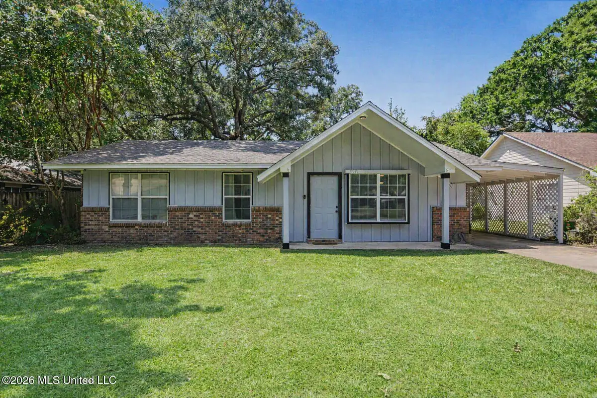 1537 S 10th Street, Ocean Springs, MS 39564 - #1