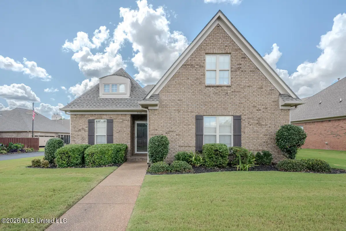 5905 Savannah Crossing, Southaven, MS 38672 - #1