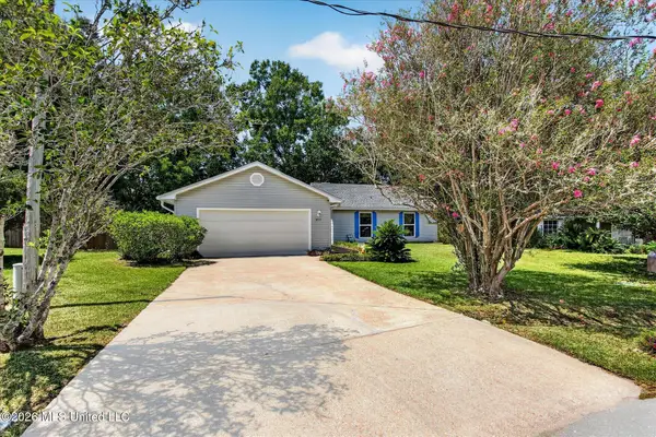8717 Pine Ridge Boulevard, Diamondhead, MS 39525