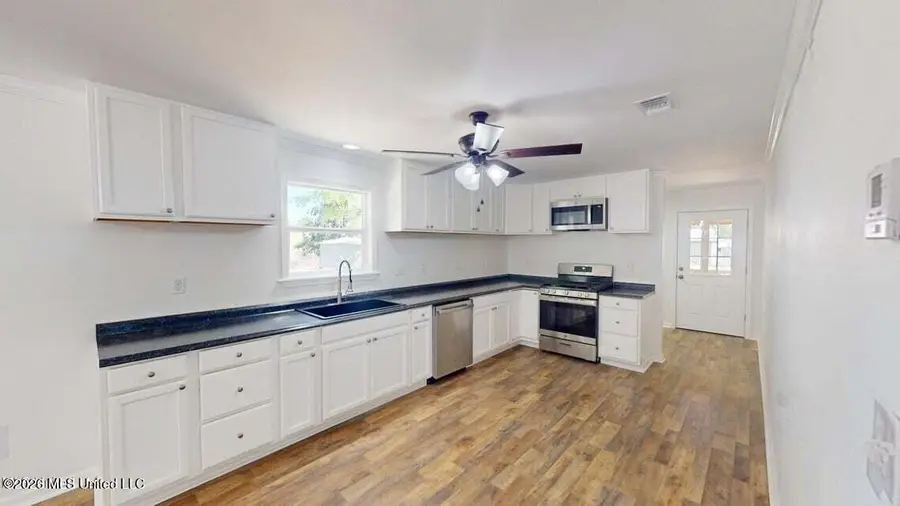 1804 S Davis Street, Leakesville, MS 39451 - #2