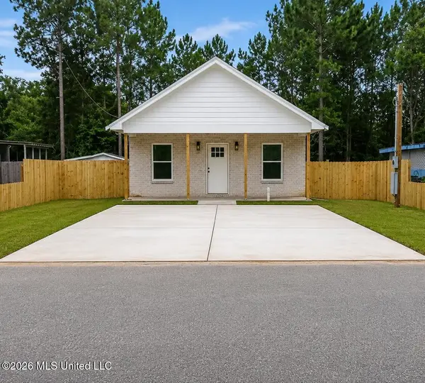 1805 Broadmoor Drive, Gautier, MS 39553