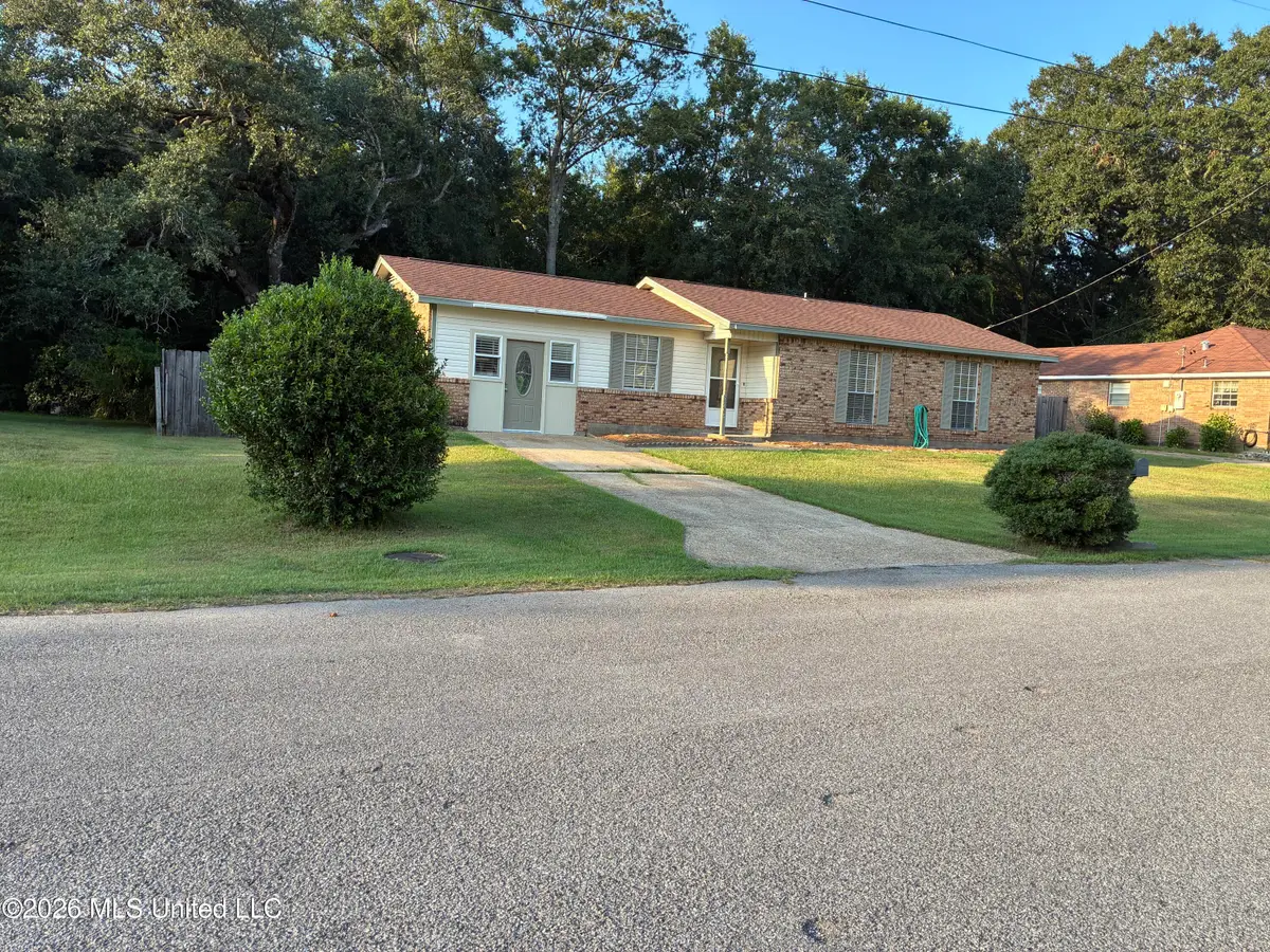 3201 Riverbend Road, Moss Point, MS 39562 - #1