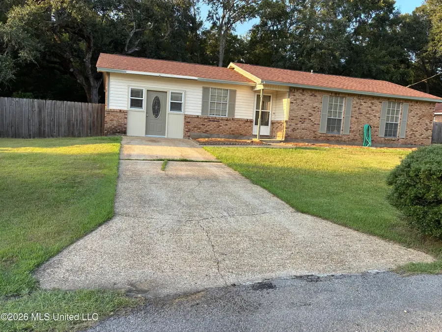 3201 Riverbend Road, Moss Point, MS 39562 - #2