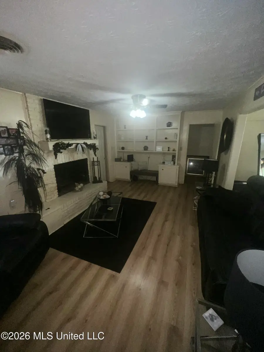 260 S Canton Club, Jackson, MS 39211 - #2