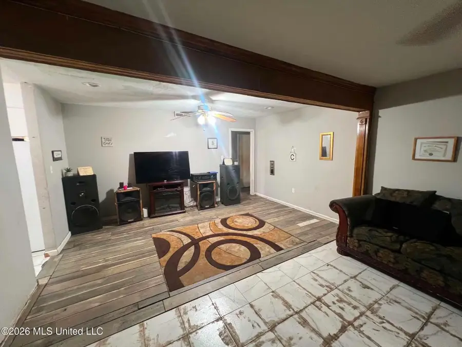 1109 Wooddell Drive, Jackson, MS 39212 - #3