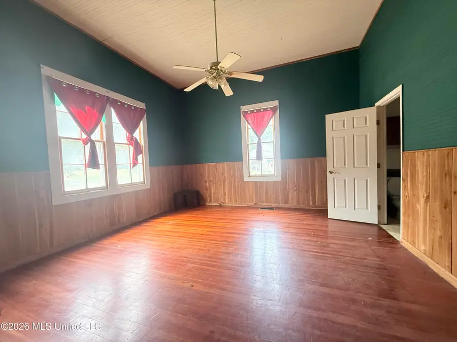 530 W New York Avenue, McComb, MS 39648 - #3