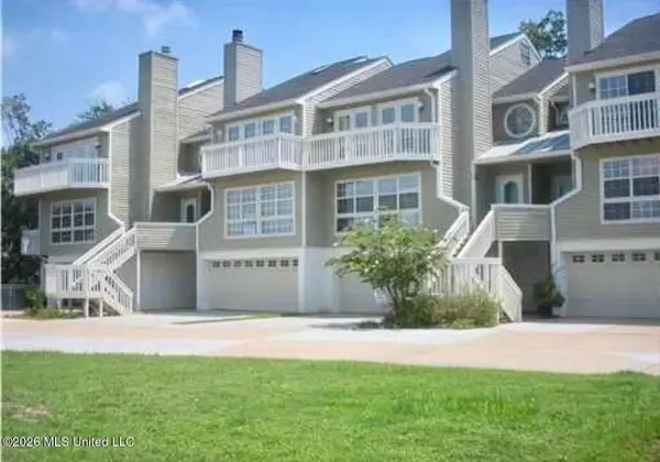 717 Bienville Boulevard, Ocean Springs, MS 39564