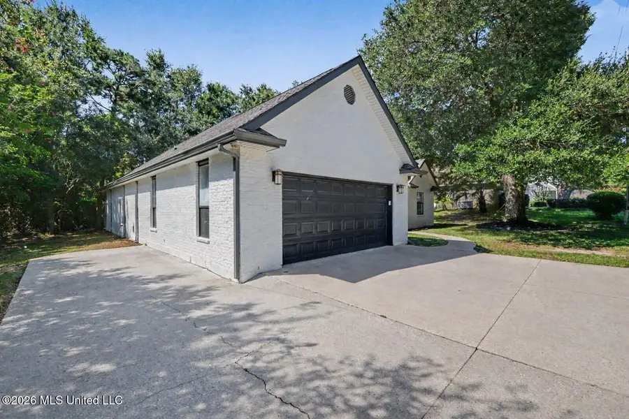 5562 E Diamondhead Drive, Diamondhead, MS 39525 - #2