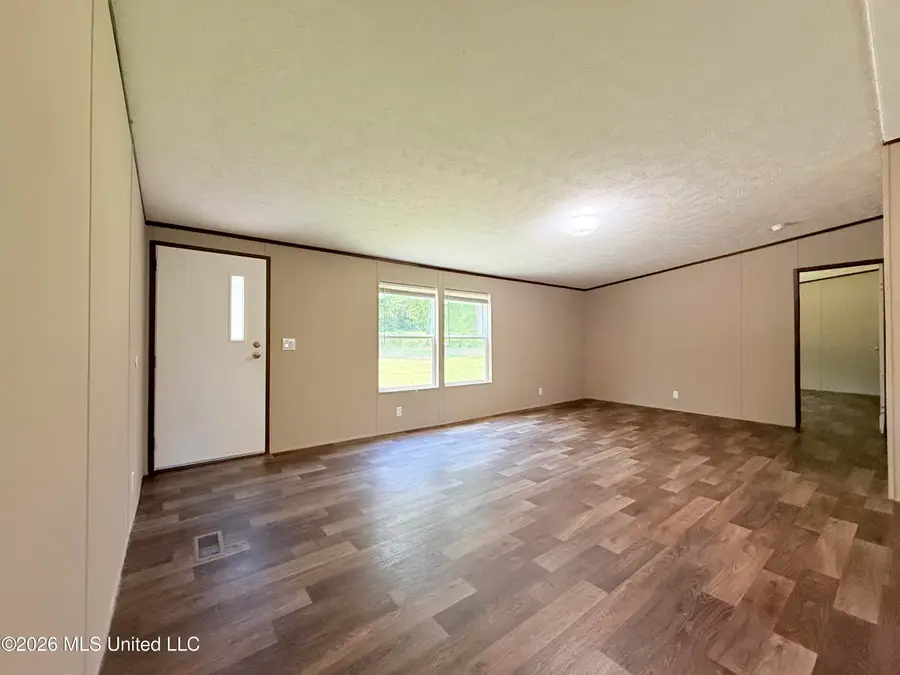 1206 Quinlivan Road, McComb, MS 39648 - #3
