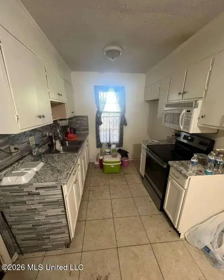 916 E Birch Drive, Gulfport, MS 39503 - #3