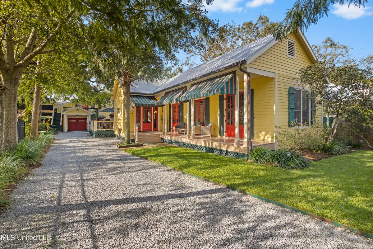 208 Saint Charles Street, Bay Saint Louis, MS 39520 - #1