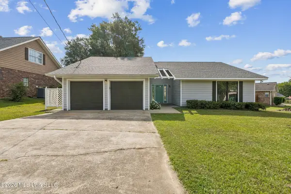 682 Oahu Street, Diamondhead, MS 39525