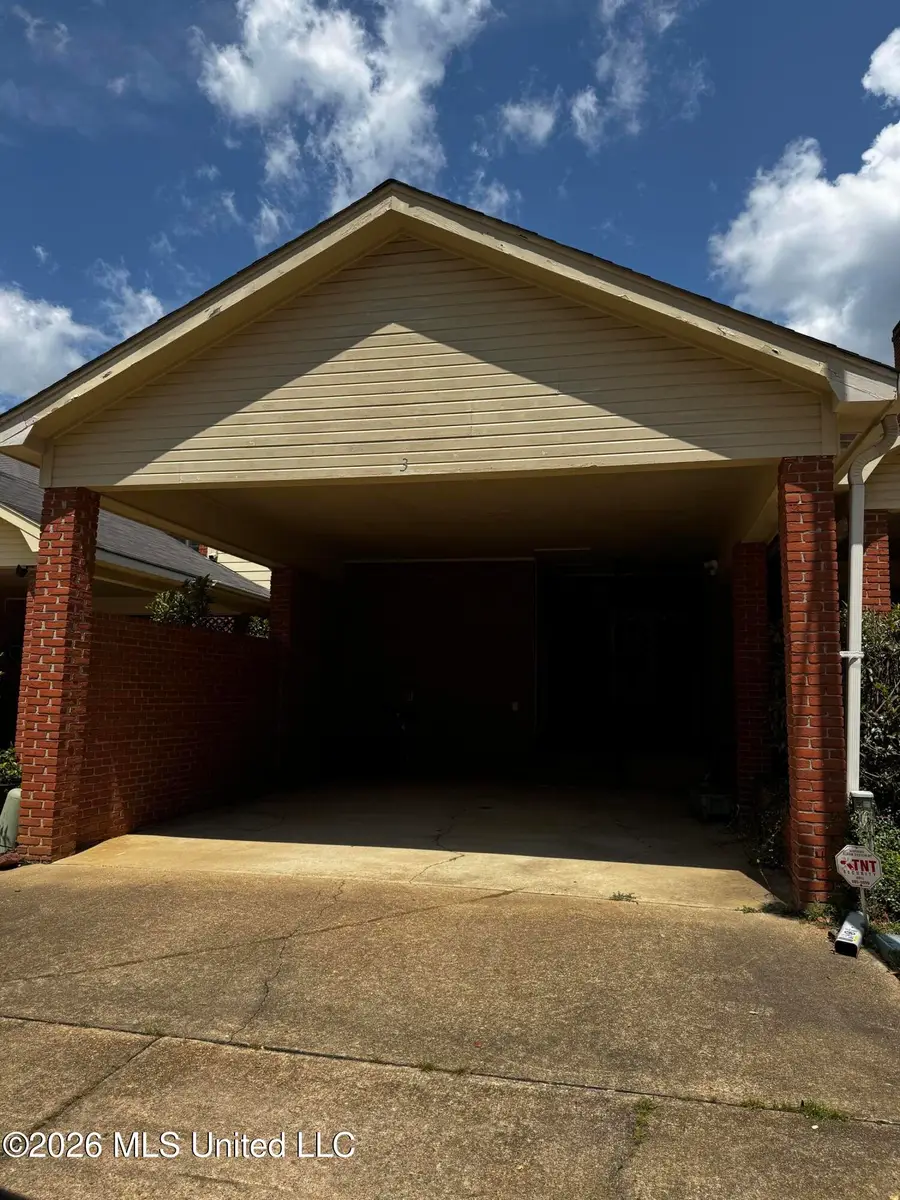 3 Village Green Circle, Jackson, MS 39211 - #3