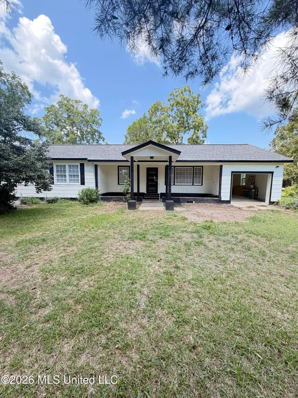 401 Garland Broome Road, Prentiss, MS 39474