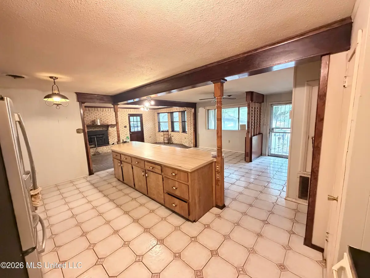 1723 Woodburn Street, Jackson, MS 39212 - #1