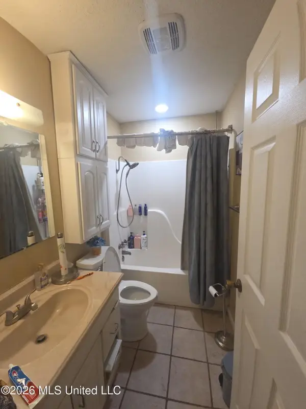 9234 Guywood Road, Moss Point, MS 39562