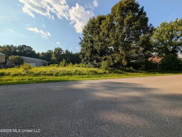 2384 Coelho Way, Diamondhead, MS 39525