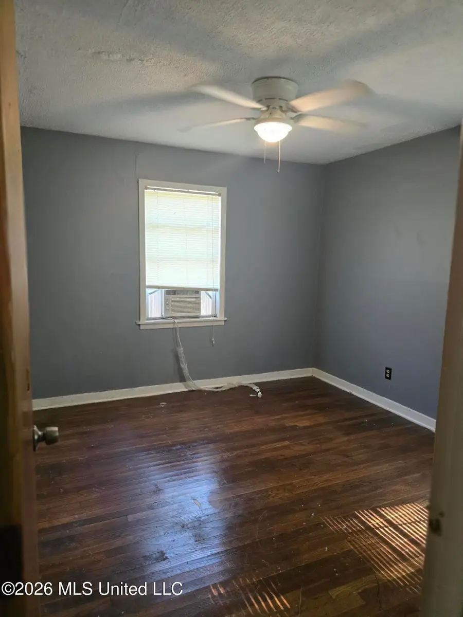 2013 W Ridgeway Street, Jackson, MS 39213 - #3