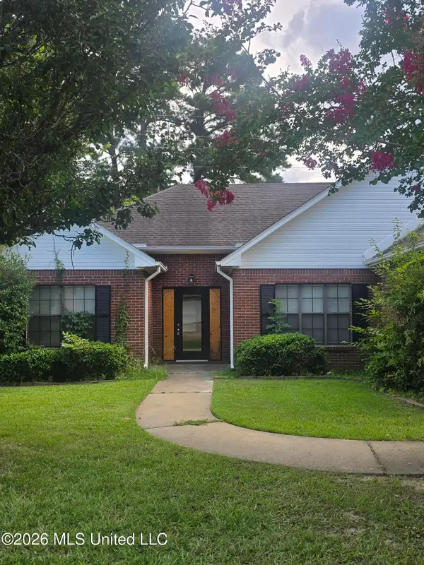 212 Village Circle, Canton, MS 39046