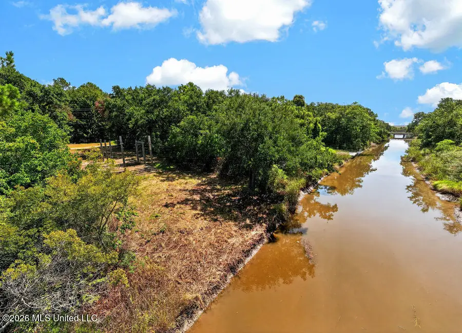 9229 Seacliff Boulevard, Ocean Springs, MS 39564 - #2