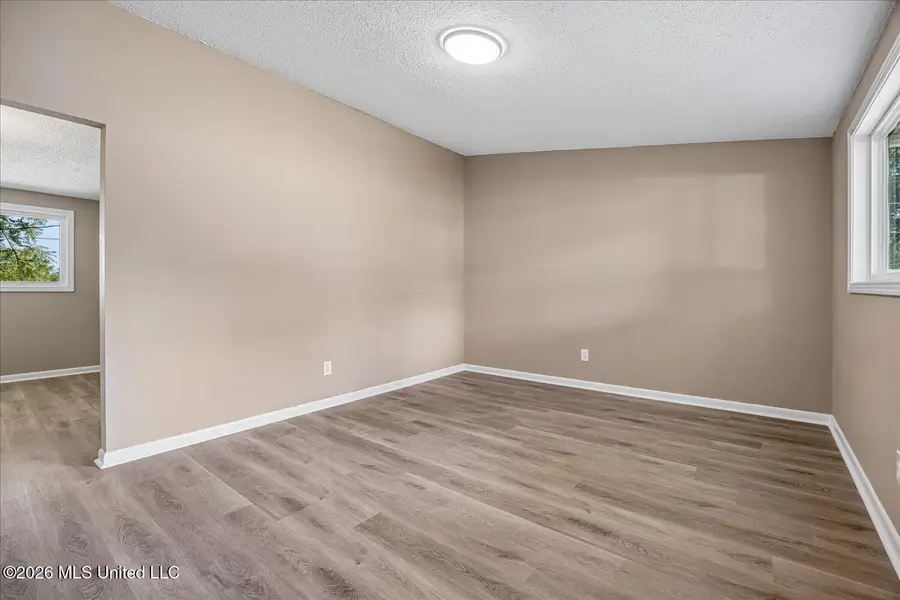 1896 N Southaven Circle, Southaven, MS 38671 - #3