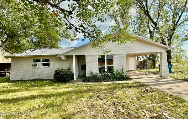 1332 Brentwood Cove, Clarksdale, MS 38614