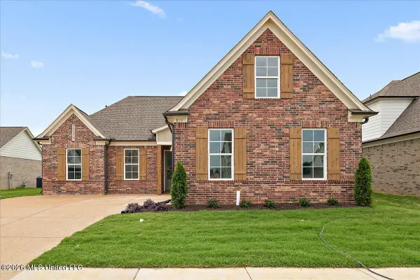 933 Coahoma Court, Nesbit, MS 38651
