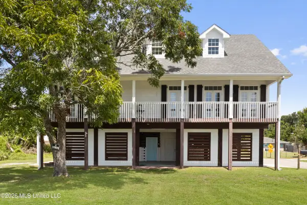 207 Saint Paul Avenue, Pass Christian, MS 39571