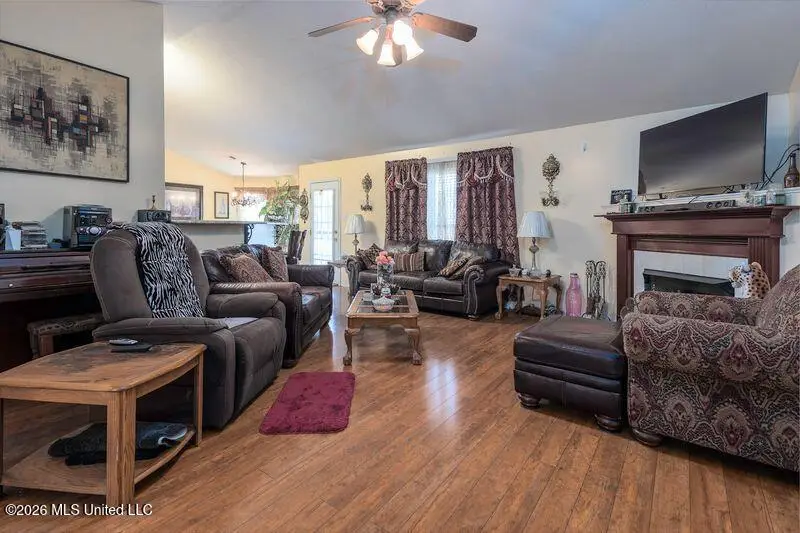 4397 Bradford Drive, Horn Lake, MS 38637 - #3