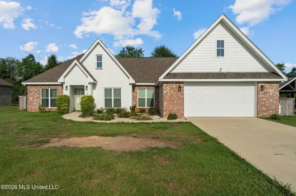 31 Berwick, Petal, MS 39465