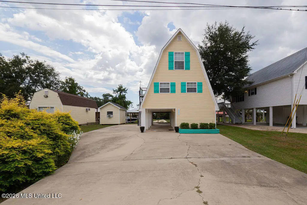 6085 Apache Drive, Kiln, MS 39556 - #1