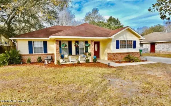 2625 Beachview Drive, Ocean Springs, MS 39564
