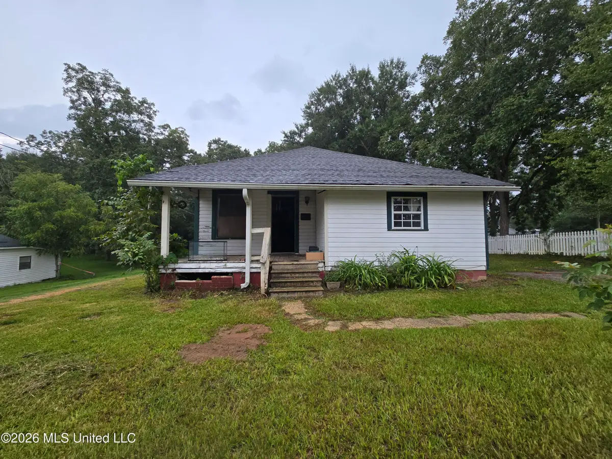 523 E College Avenue, Wiggins, MS 39577 - #1