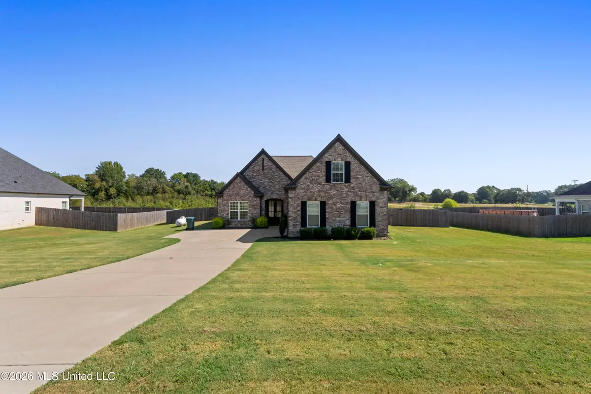 106 Ethelyn Smith Drive, Senatobia, MS 38668 - #1