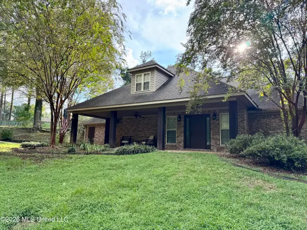 105 Walnut Circle, Vicksburg, MS 39180