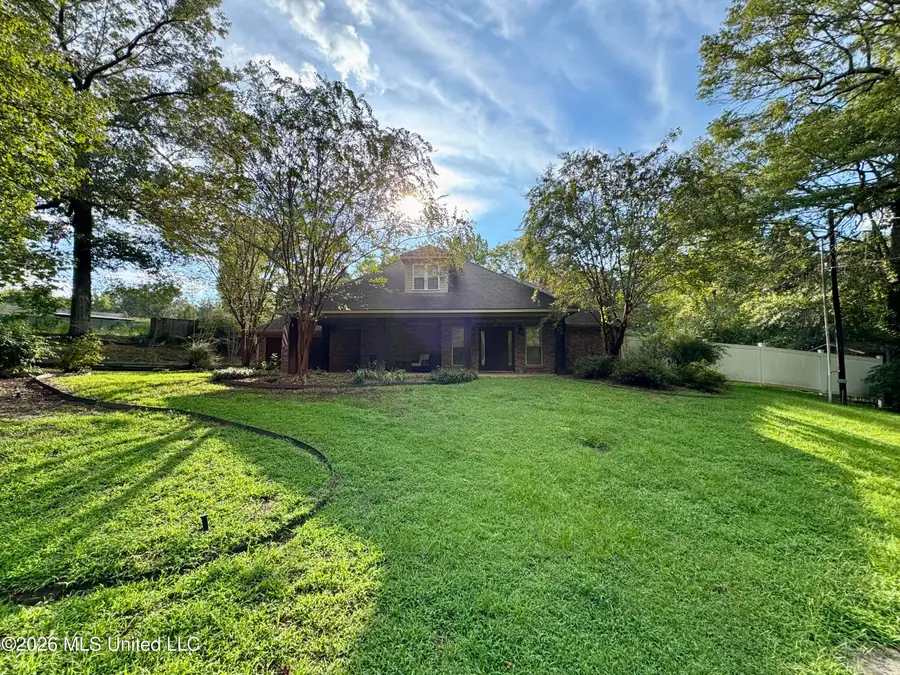 105 Walnut Circle, Vicksburg, MS 39180 - #2