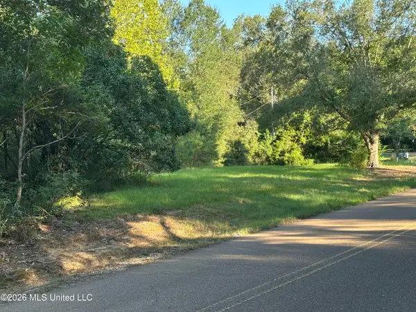 895 Burnt House Road, Vicksburg, MS 39180