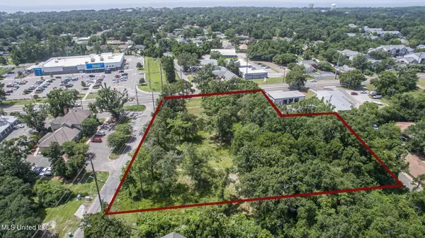 1017 Pine Street, Gulfport, MS 39507