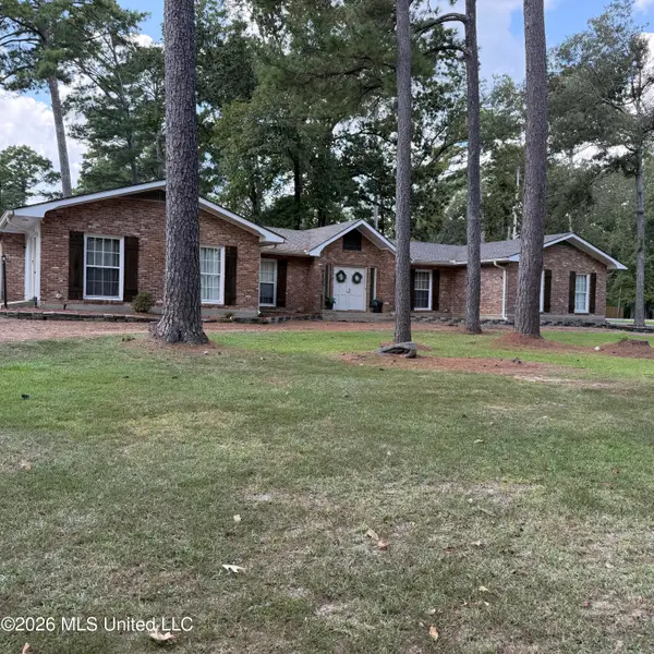 201 Poinsettia Drive, Forest, MS 39074